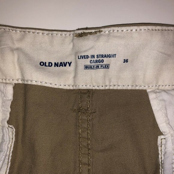 🔴SOLD🔴 Old Navy Mens Khaki Cargo Shorts - Picture 2 of 5